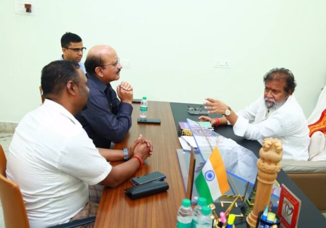 Telangana private hospitals resume Aarogyasri services after Health Minister’s assurance