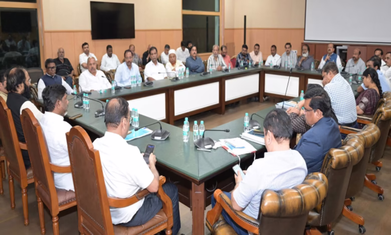 Telangana private colleges strike called off, Telangana government releases Rs 600 crore