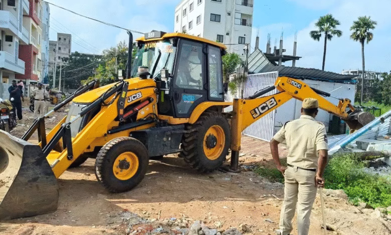 HYDRAA removes illegal encroachments worth ₹139 crore in Hyderabad’s Rajendranagar