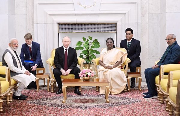 President Droupadi Murmu hosts Russian President Vladimir Putin at Rashtrapati Bhavan
