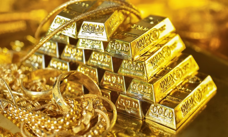 Gold prices have surged sharply, pushing rates close to ₹1.60 lakh per 10 grams