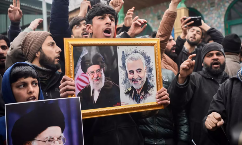 Iran rallies in Kashmir, Kashmir protests Iran's support, after Friday prayers