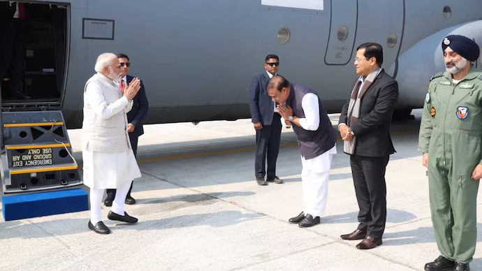 Narendra Modi Assam emergency landing facility, Assam emergency highway landing