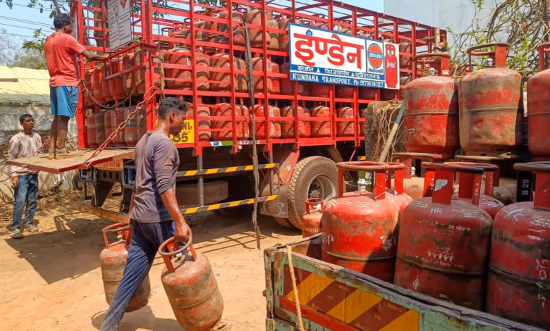 Commercial LPG Price Hiked By Rs 195.50; Domestic Gas Cylinder