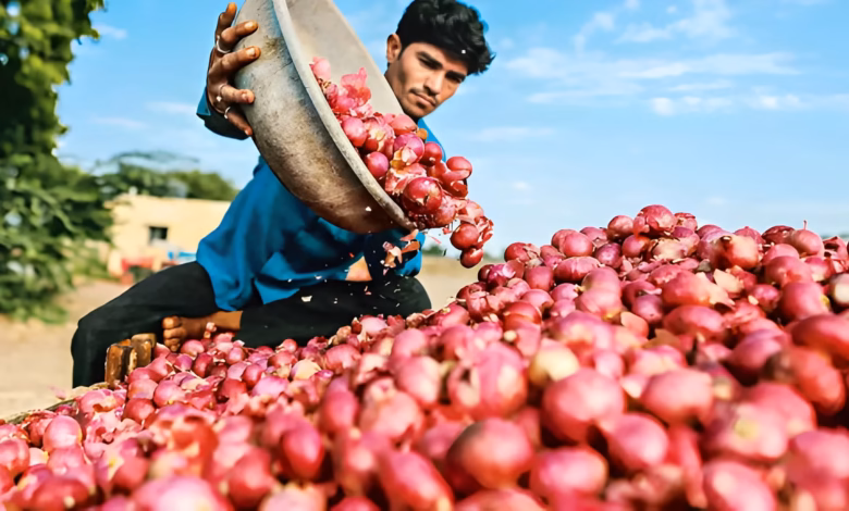 Hyderabad hike  onion prices, onion supply shortage