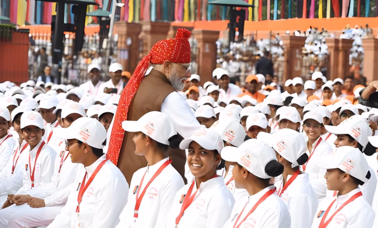 Narendra Modi 25 years, Narendra Modi governance